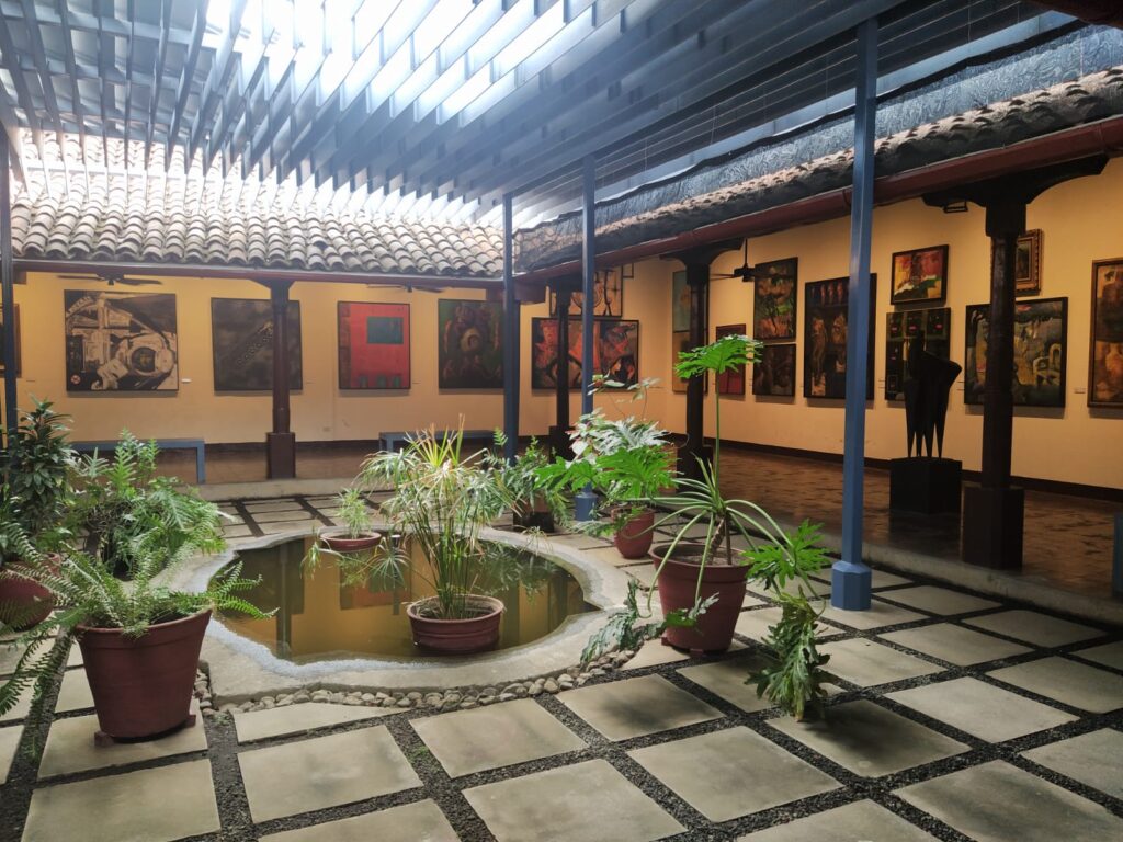 Muzeum umění v Leónu s obrazy.